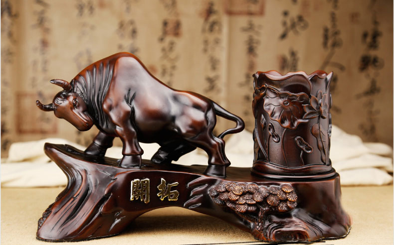笨拙的勁牛：寓意著百業(yè)俱興，財(cái)源廣進(jìn)，蒸蒸如上