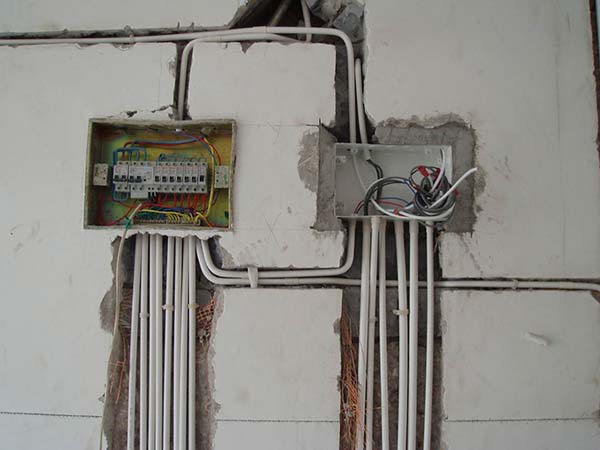 強電、弱電